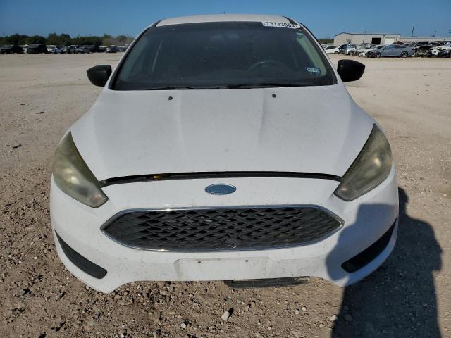 Sedans FORD FOCUS 2015 White