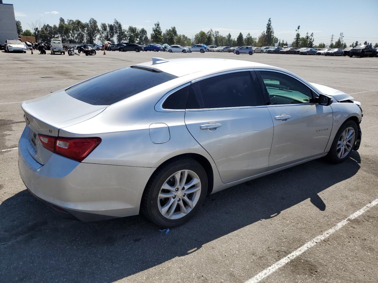 2017 Chevrolet Malibu - Image 3