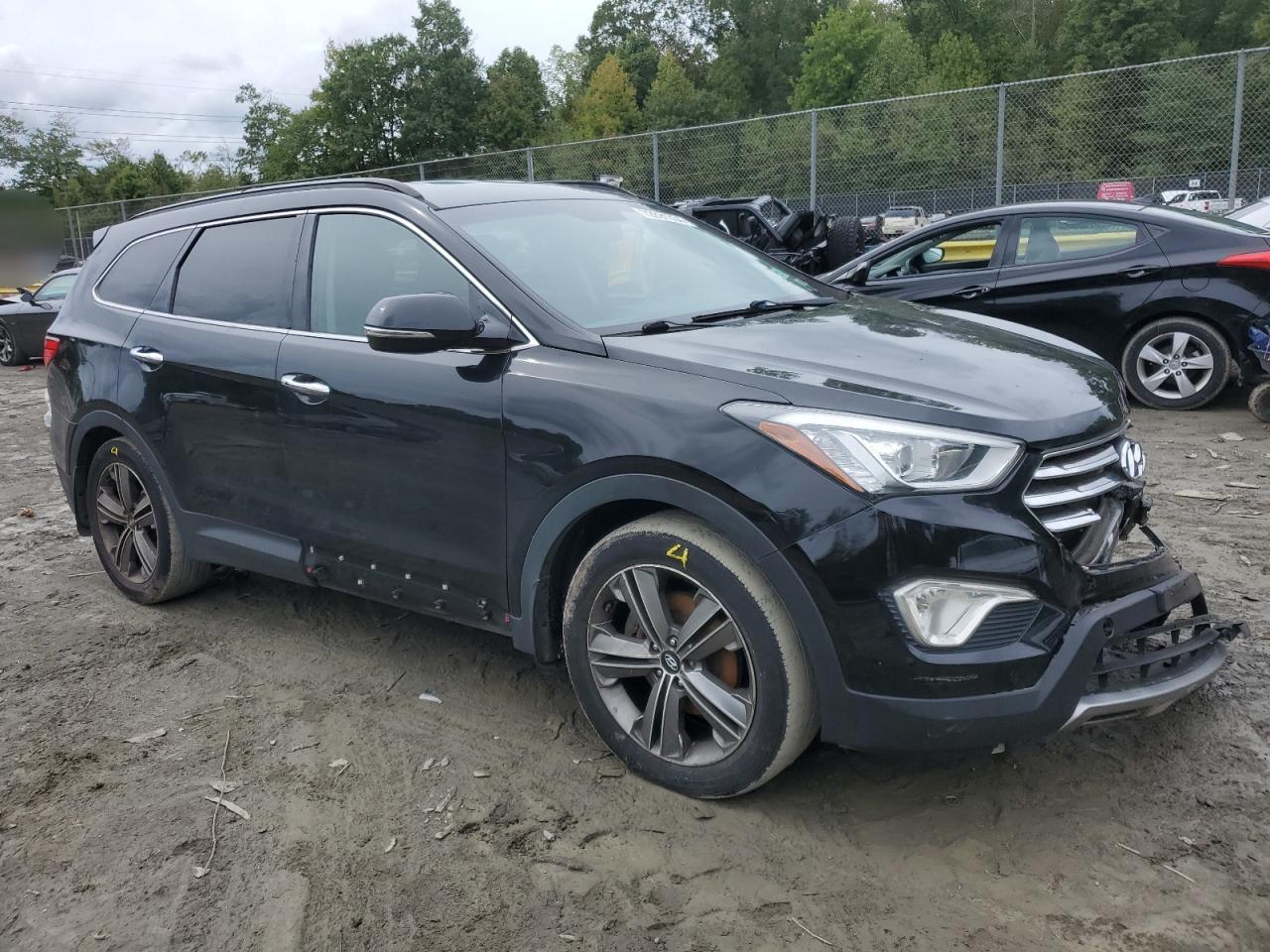 2015 Hyundai Santa Fe - Image 4
