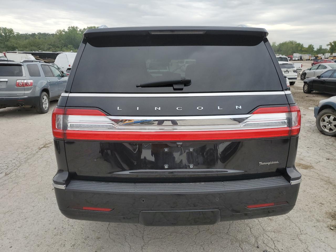 2021 Lincoln Navigator - Image 6