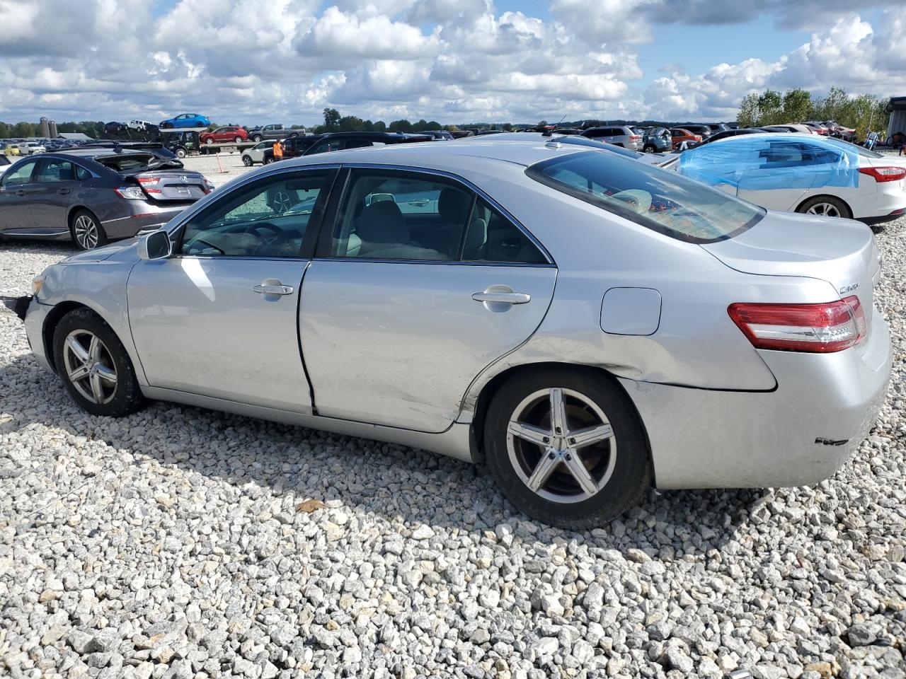 2011 Toyota Camry - Image 2