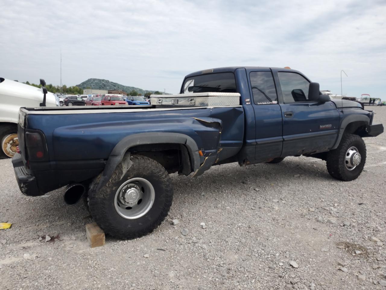 2000 Dodge RAM - Image 3