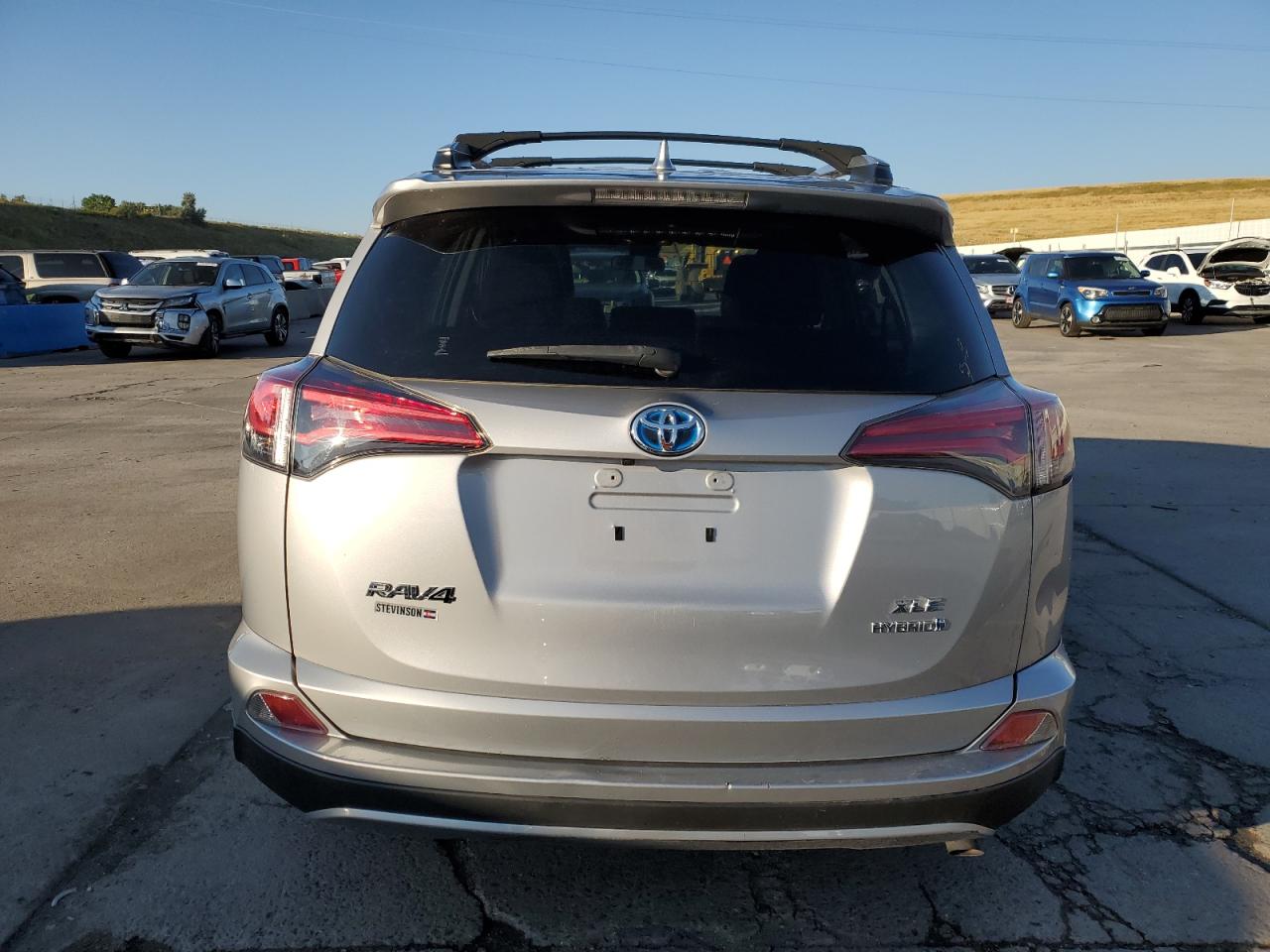 2017 Toyota Rav4 Hv Le VIN: JTMRJREV0HD096536 Lot: 70037644