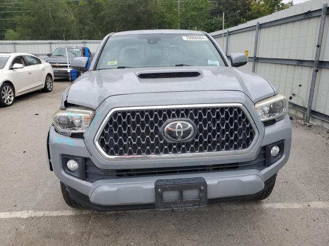  TOYOTA TACOMA 2018 Szary