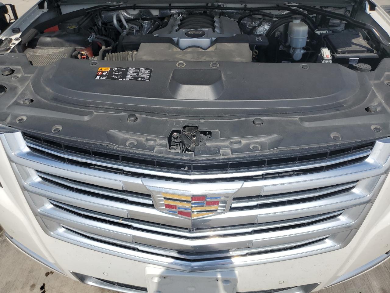 1GYS3DKJ7GR305850 2016 Cadillac Escalade Platinum