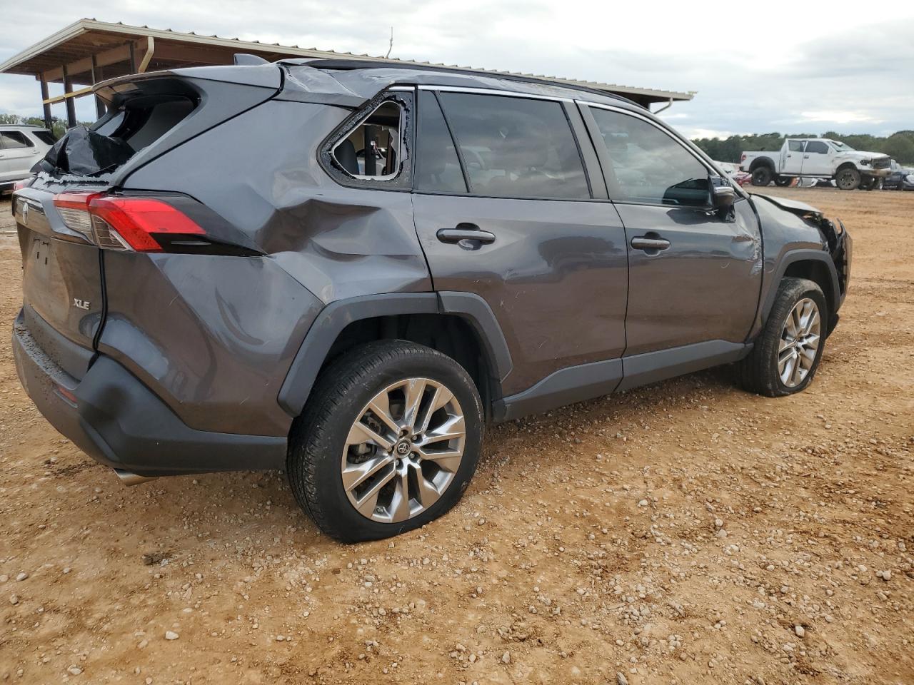 2019 Toyota RAV 4 - Image 3