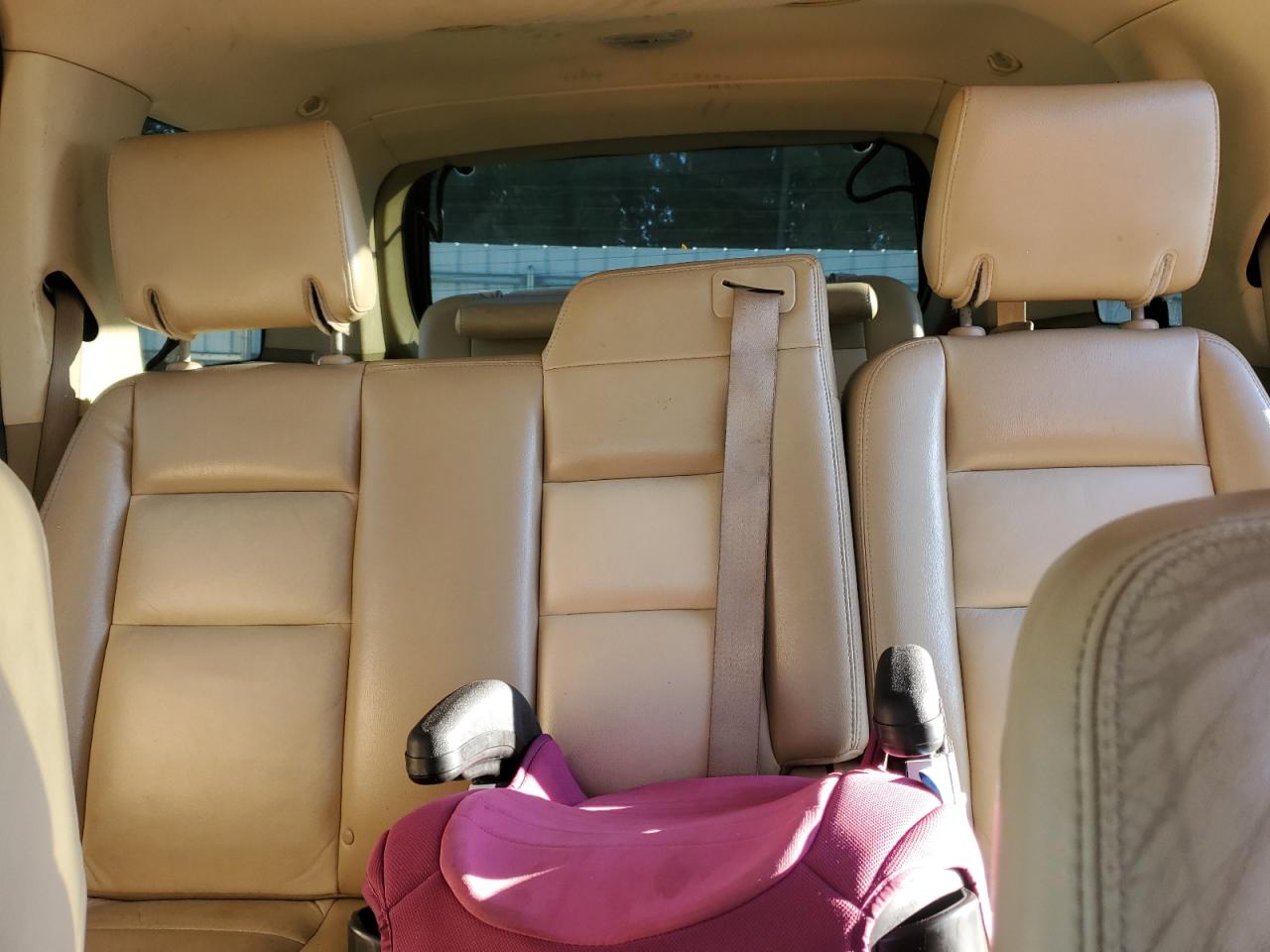 2010 Ford Explorer - Image 10