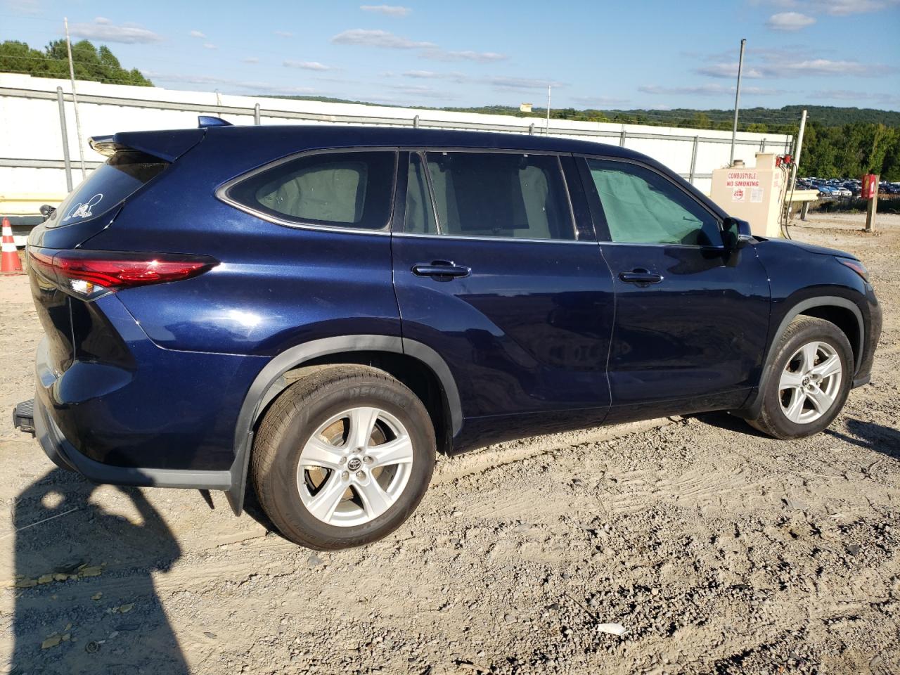 2020 Toyota Highlander - Image 3