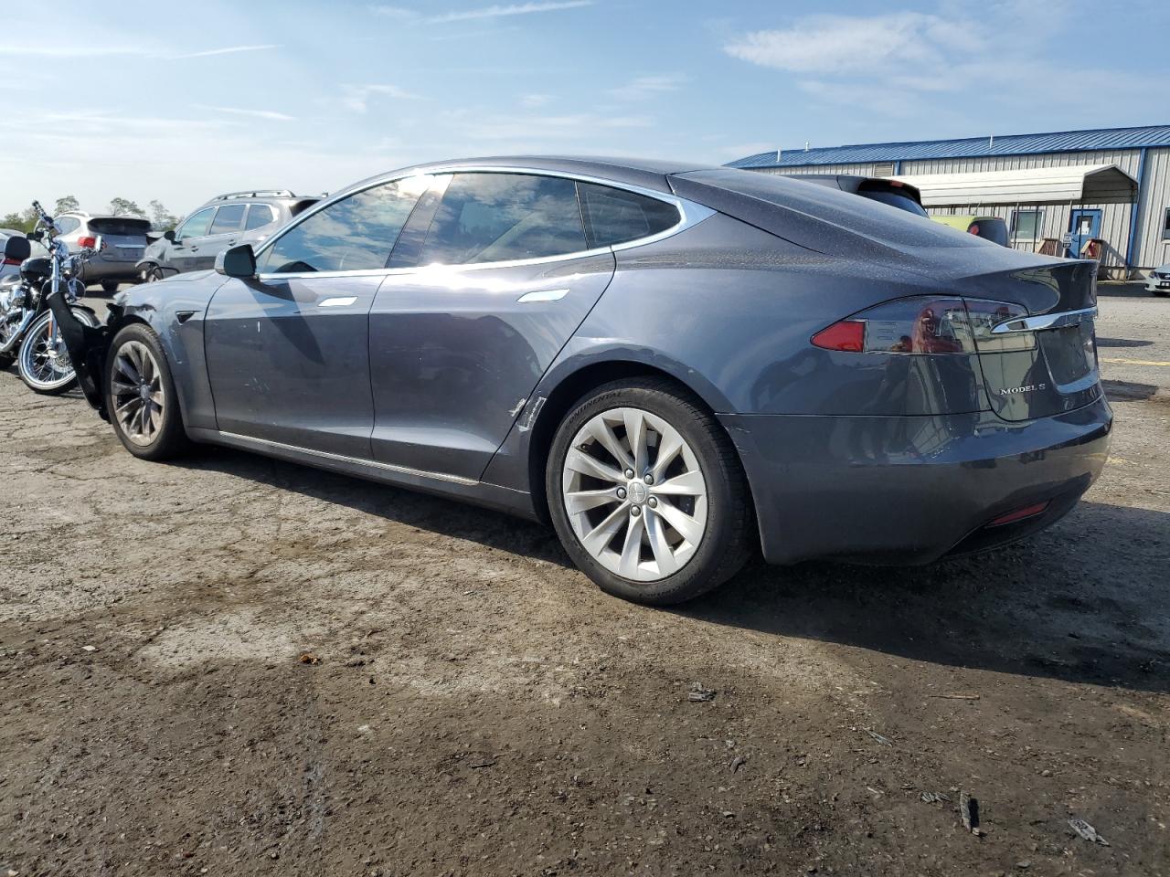 2017 Tesla Model S VIN: 5YJSA1E1XHF197138 Lot: 72023744