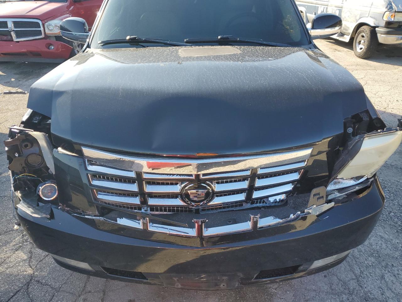 2008 Cadillac Escalade Luxury VIN: 1GYFK63828R272849 Lot: 70241804