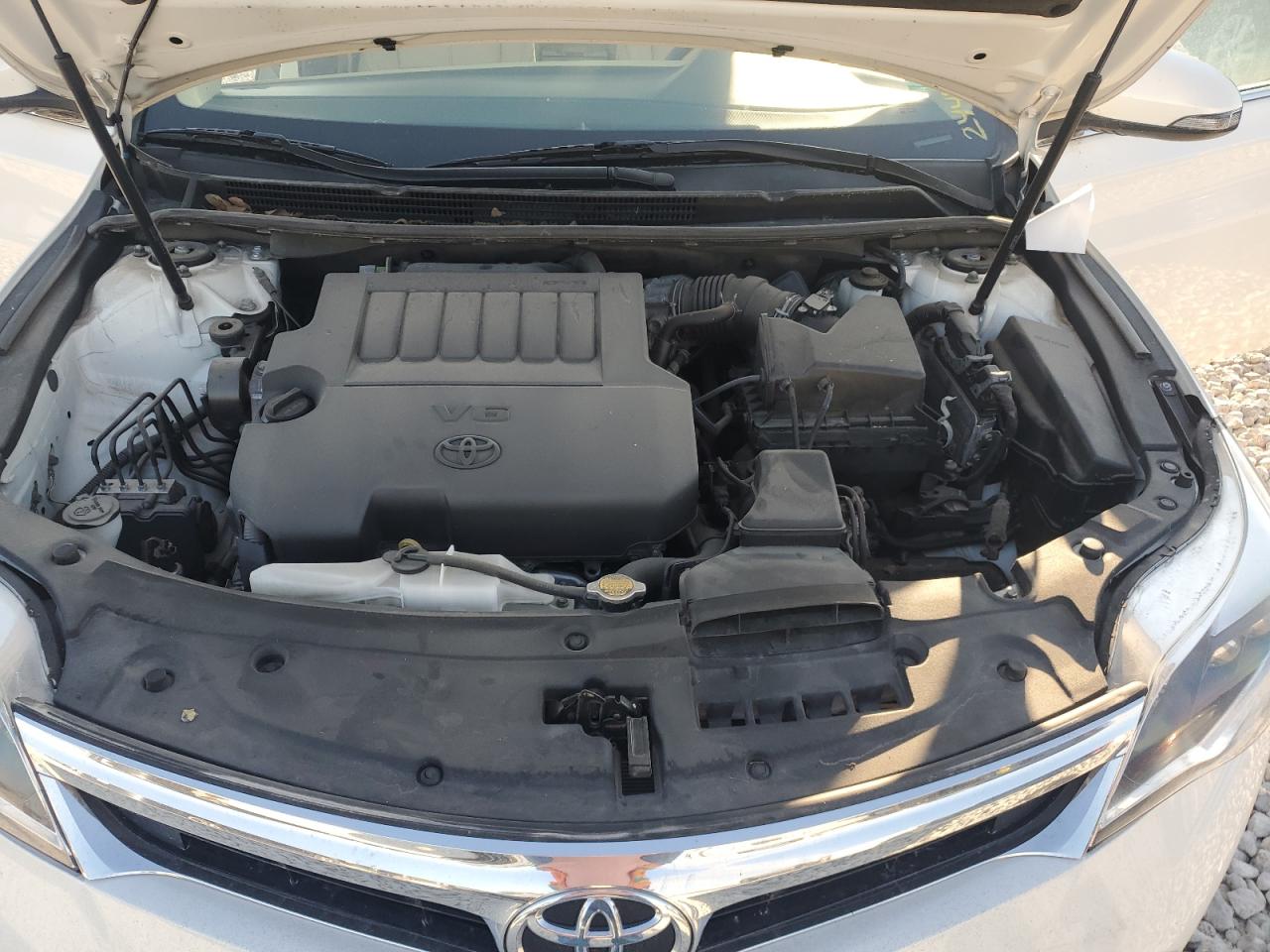 2014 Toyota Avalon - Image 11