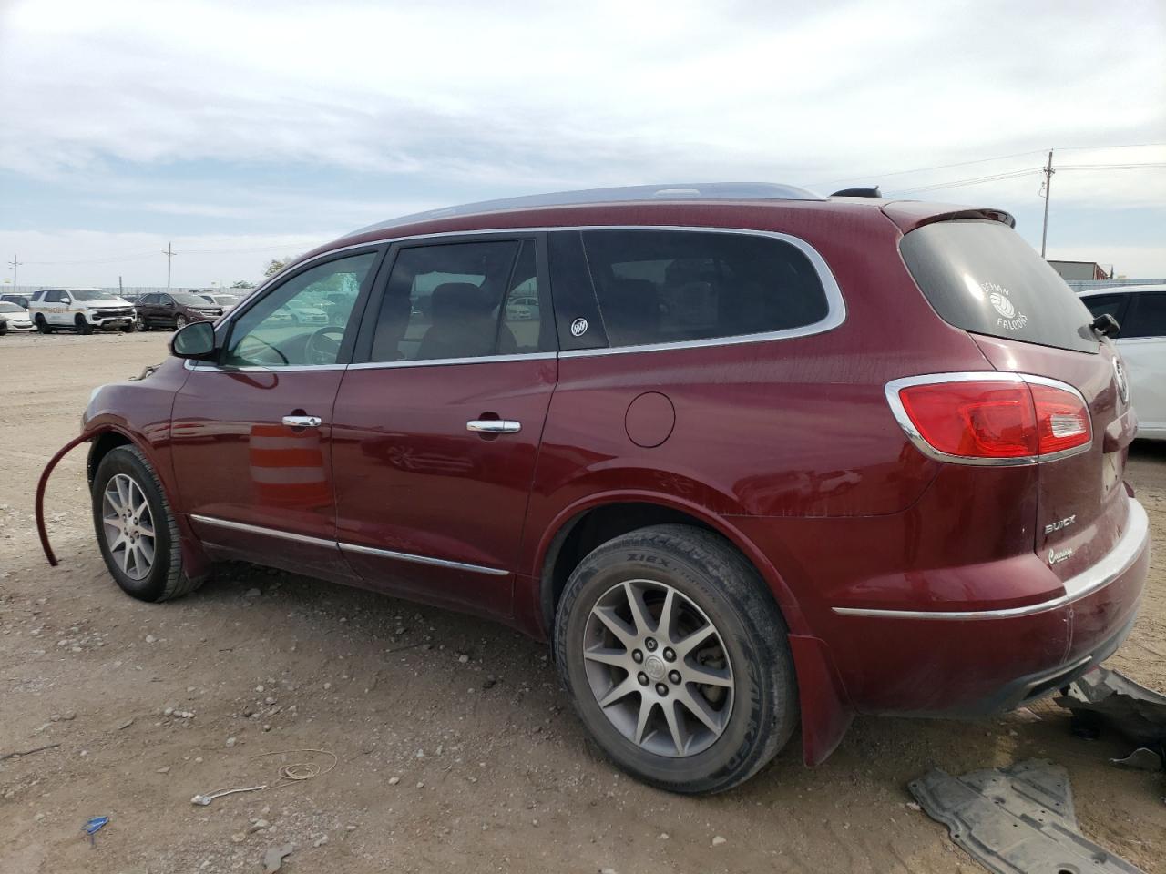 5GAKVBKD0HJ204990 2017 BUICK ENCLAVE - Image 2