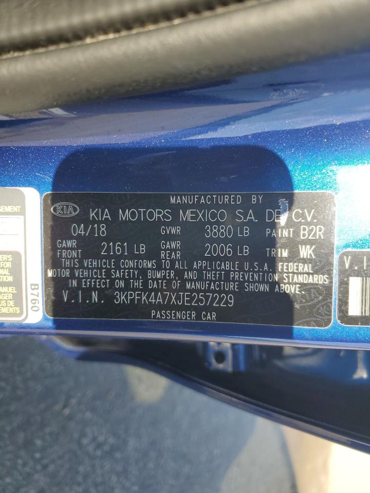 3KPFK4A7XJE257229 2018 Kia Forte Lx