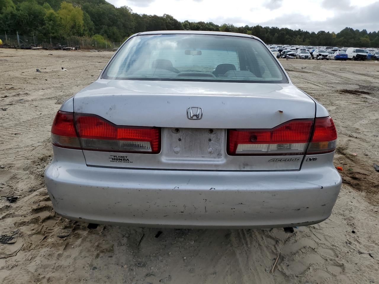 2001 Honda Accord Lx VIN: 1HGCG16401A073312 Lot: 71996444