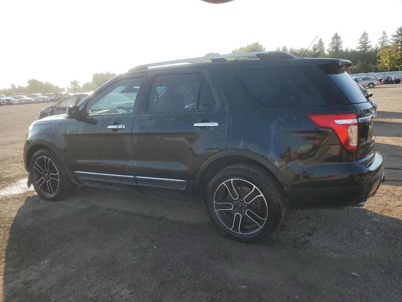 1FM5K8F80FGB92818 2015 FORD EXPLORER - Image 2