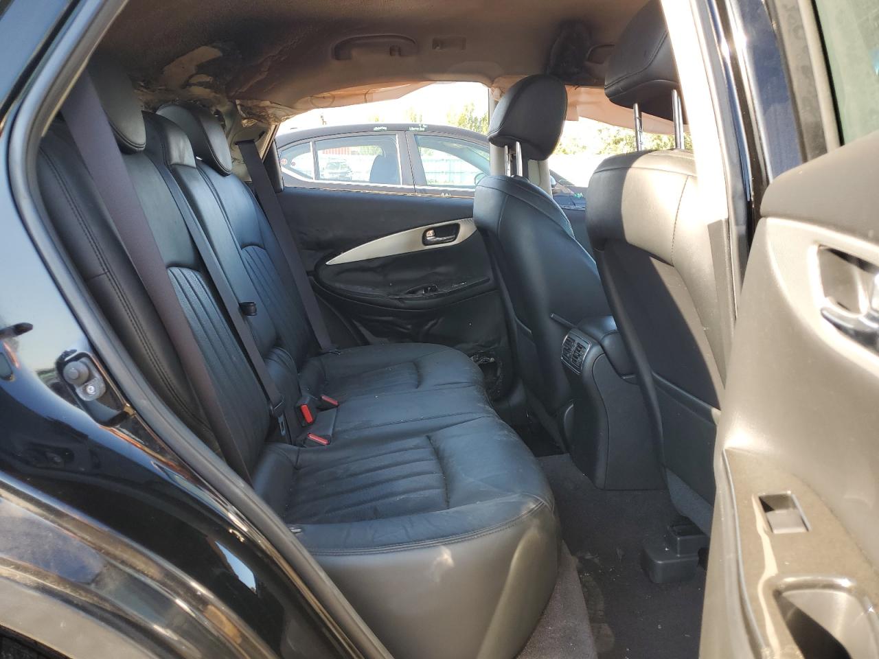 2015 Infiniti QX50 - Image 11