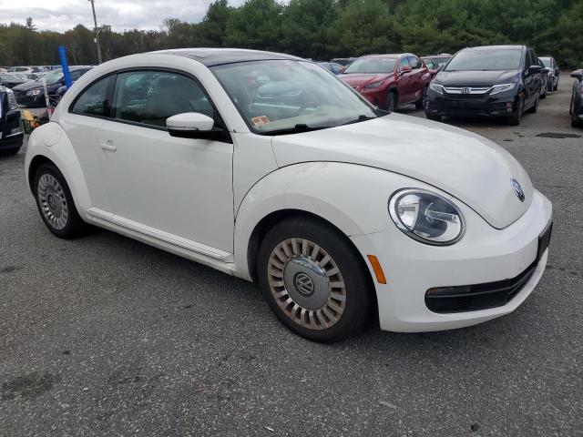  VOLKSWAGEN BEETLE 2014 Білий