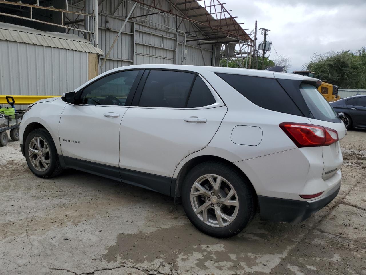 2GNAXKEX9J6217936 2018 CHEVROLET EQUINOX - Image 2