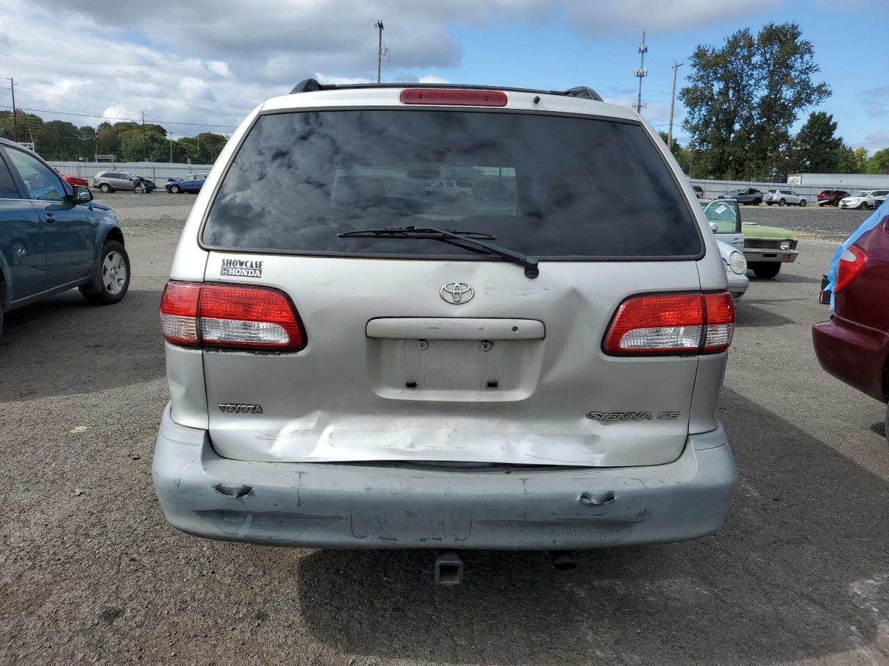 2002 Toyota Sienna Ce VIN: 4T3ZF19C02U468964 Lot: 72051864