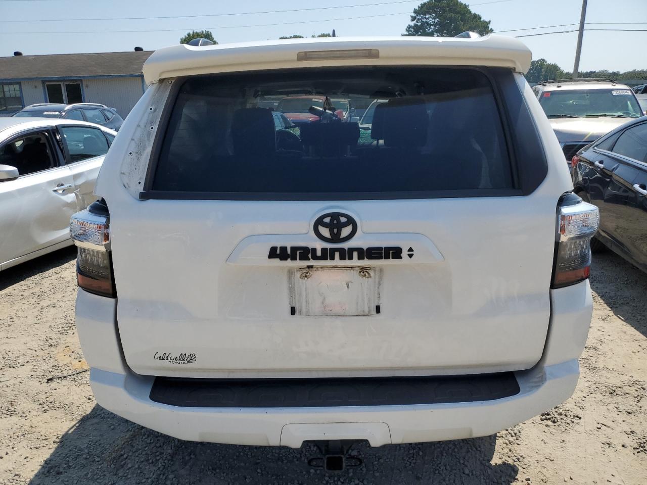 2020 Toyota 4Runner Sr5/Sr5 Premium VIN: JTEBU5JR8L5822670 Lot: 72707264