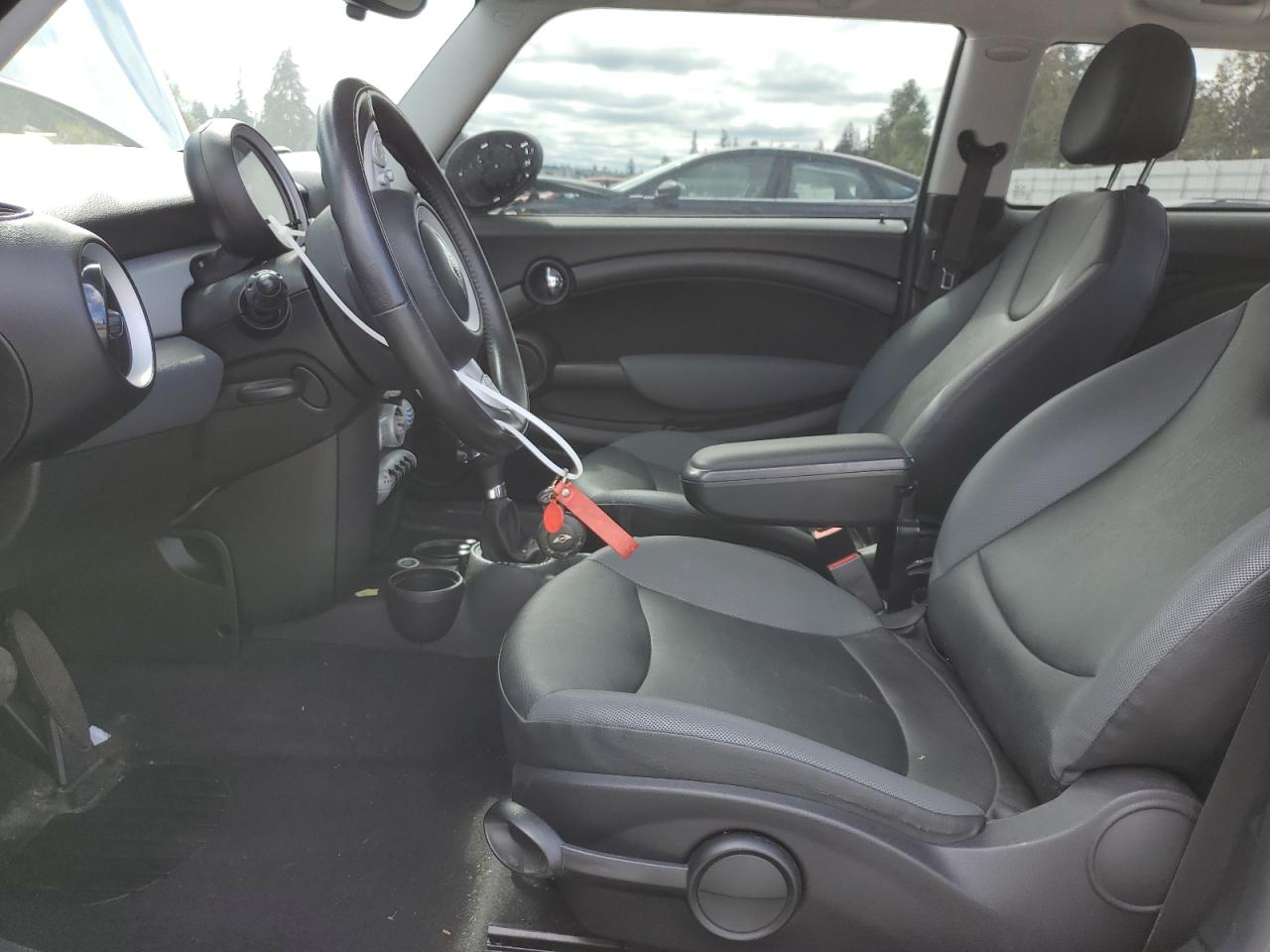 2010 MINI Cooper - Image 7
