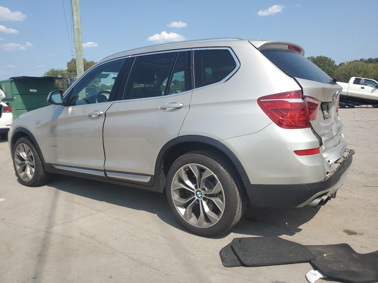 VIN 5UXWX9C56F0D46890 2015 BMW X3 no.2