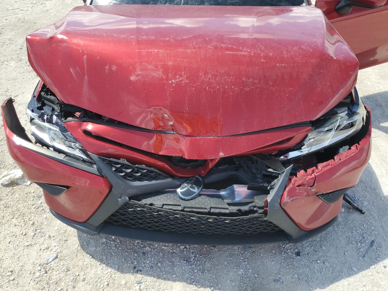 2019 Toyota Camry - Image 11