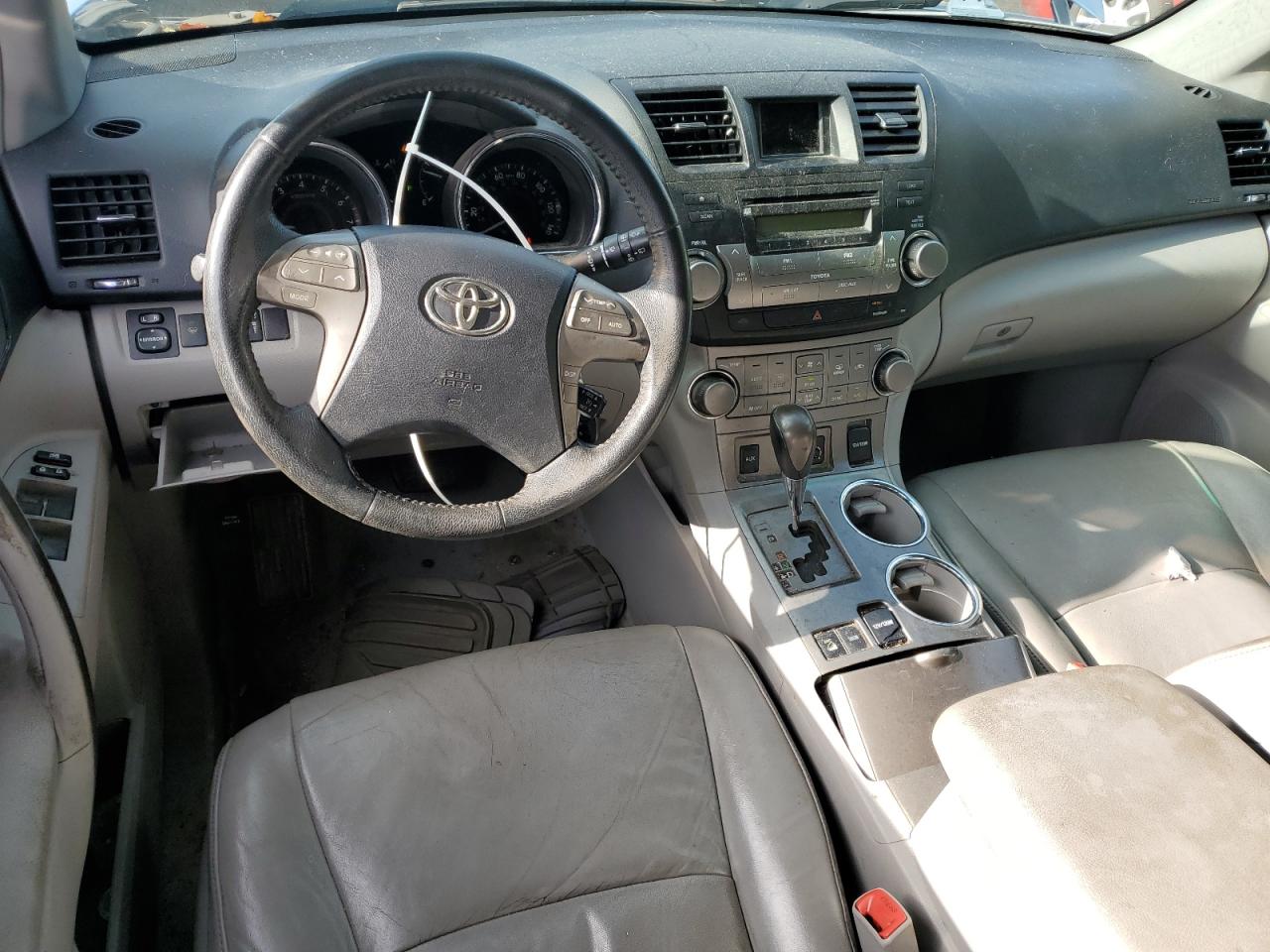 5TDJK3EH8AS014869 2010 Toyota Highlander Se