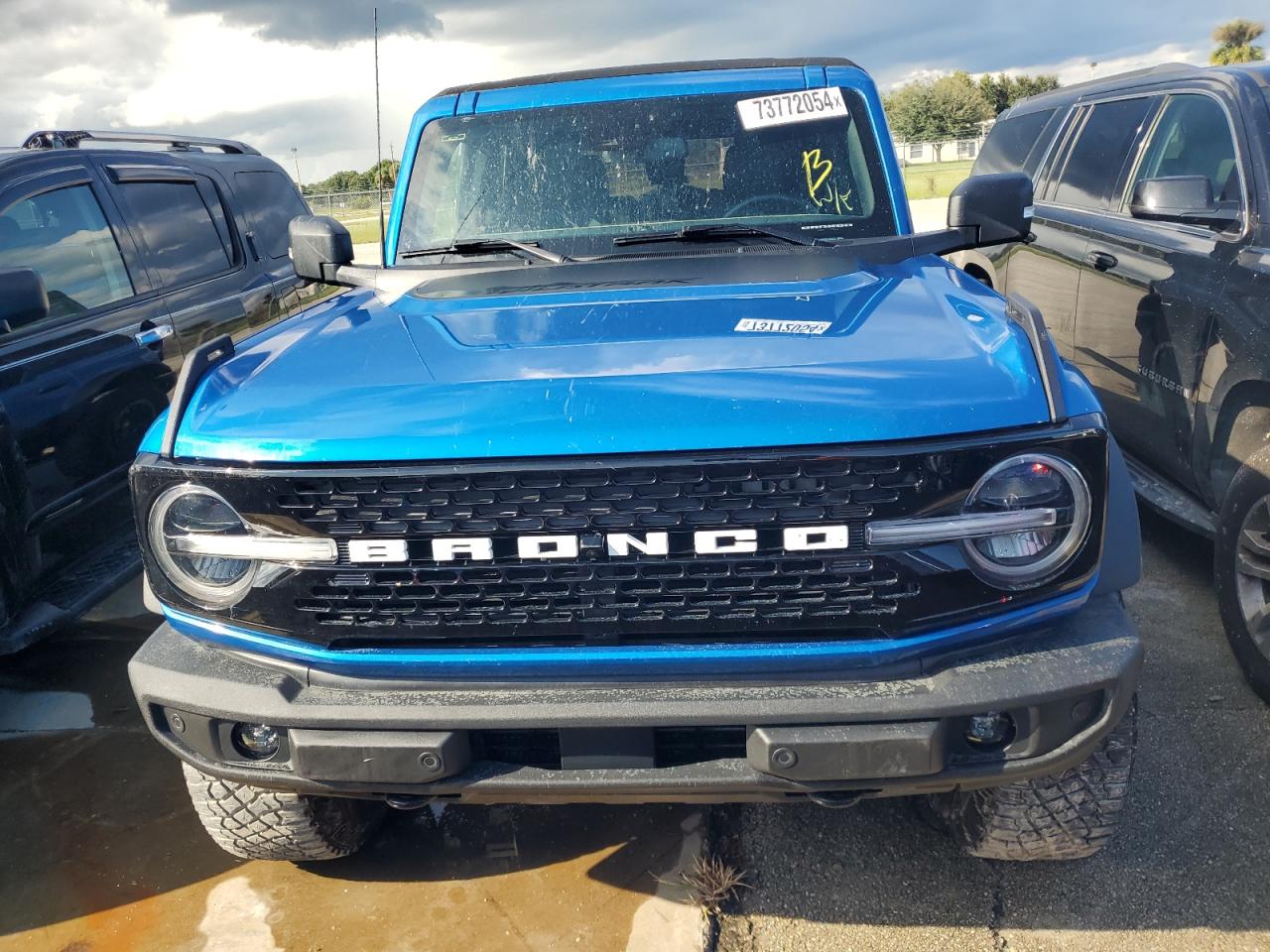 2022 Ford Bronco - Image 5