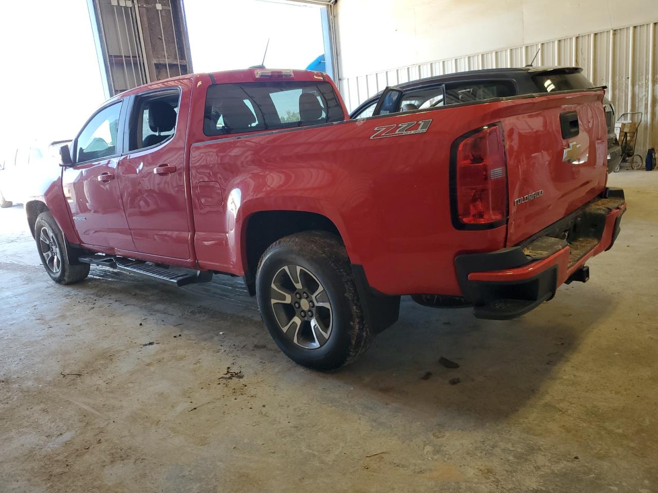 2015 Chevrolet Colorado - Image 2