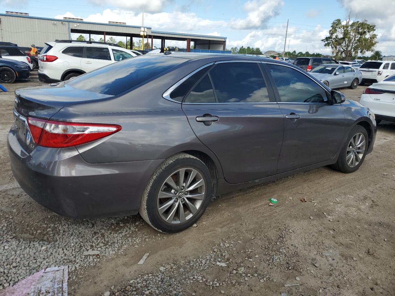 4T1BF1FK4GU582852 2016 Toyota Camry Le