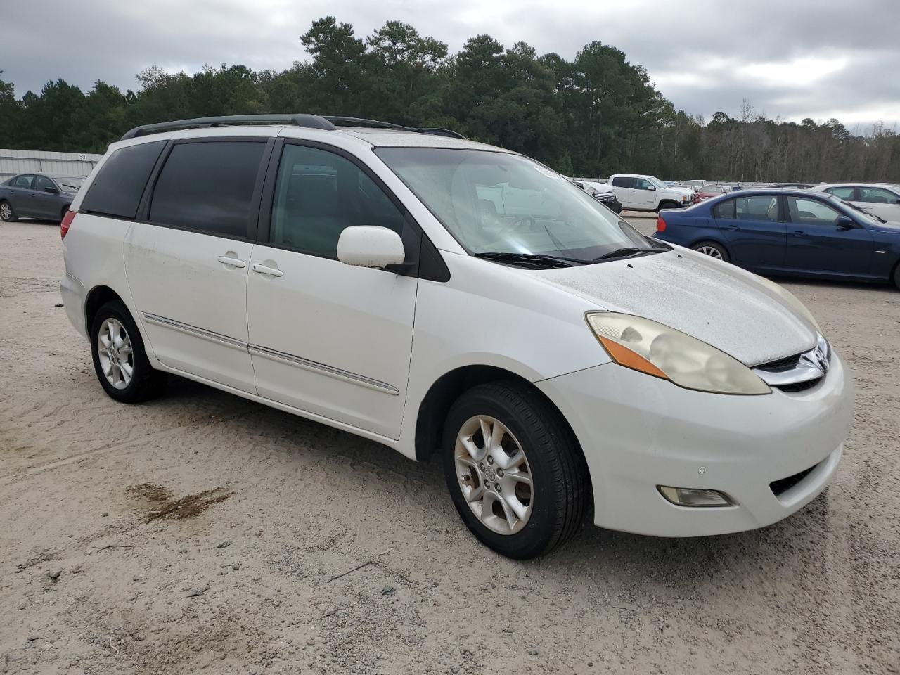 2006 Toyota Sienna - Image 4