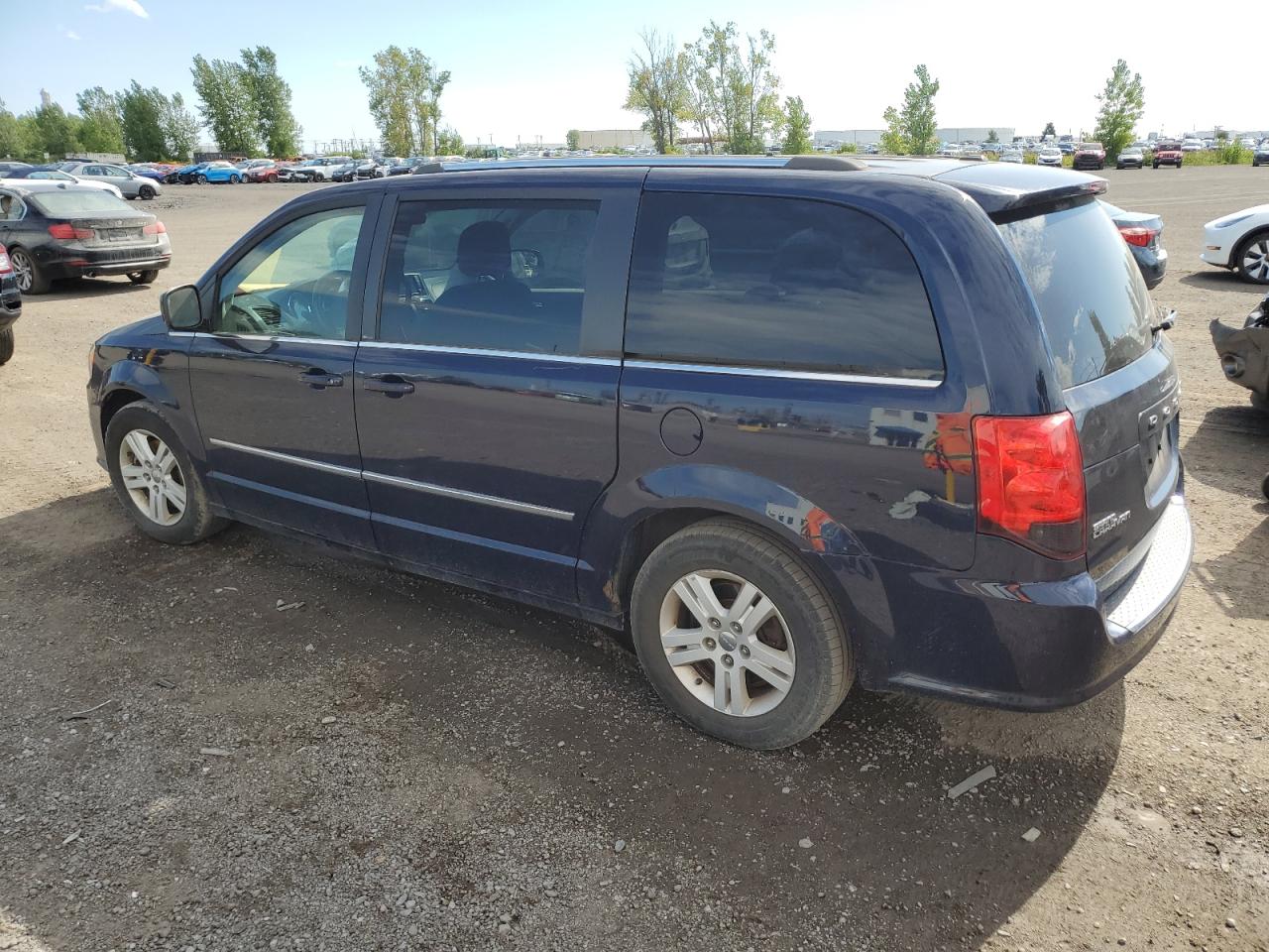 2013 Dodge Caravan - Image 2