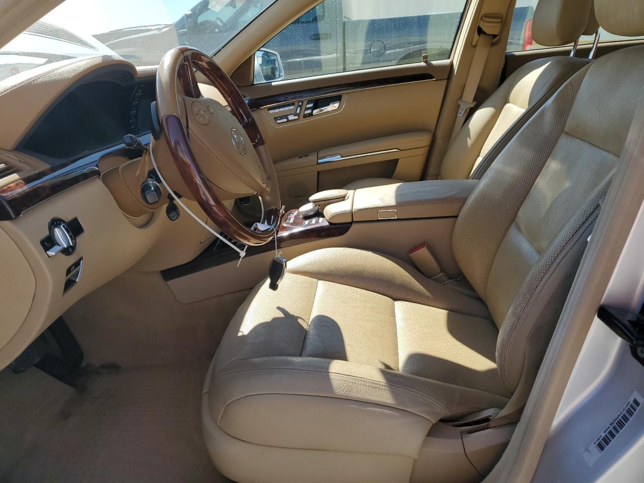 WDDNG7BB9BA401039 2011 Mercedes-Benz S 550