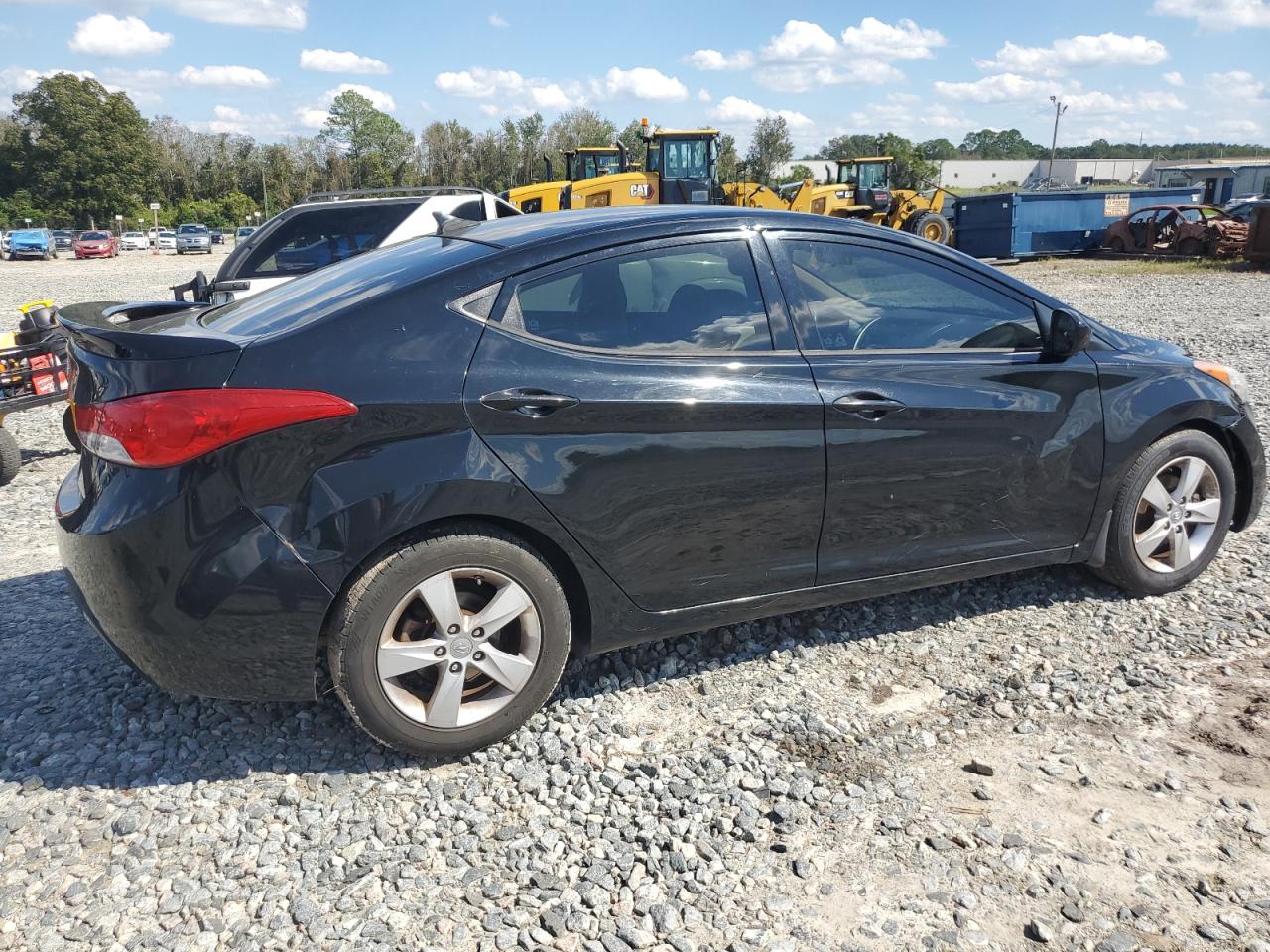 2013 Hyundai Elantra - Image 3
