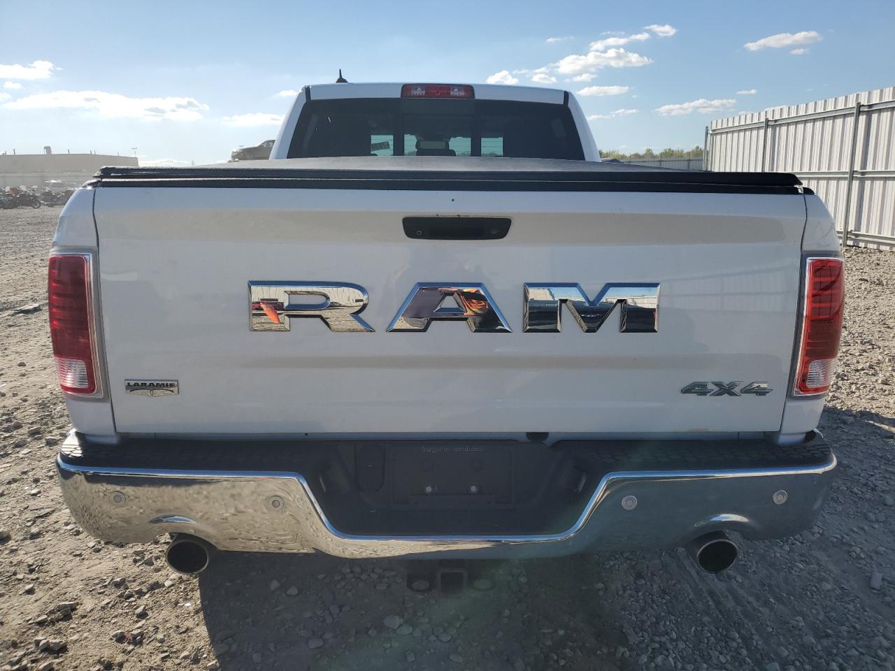 1C6RR7VT6GS392643 2016 Ram 1500 Laramie