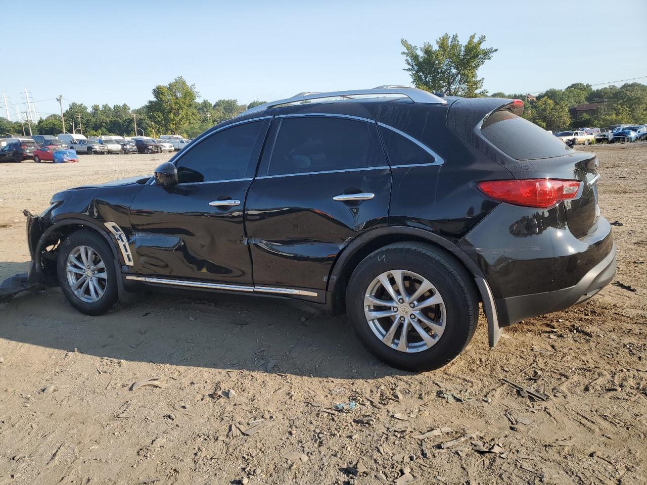 2011 Infiniti FX - Image 2