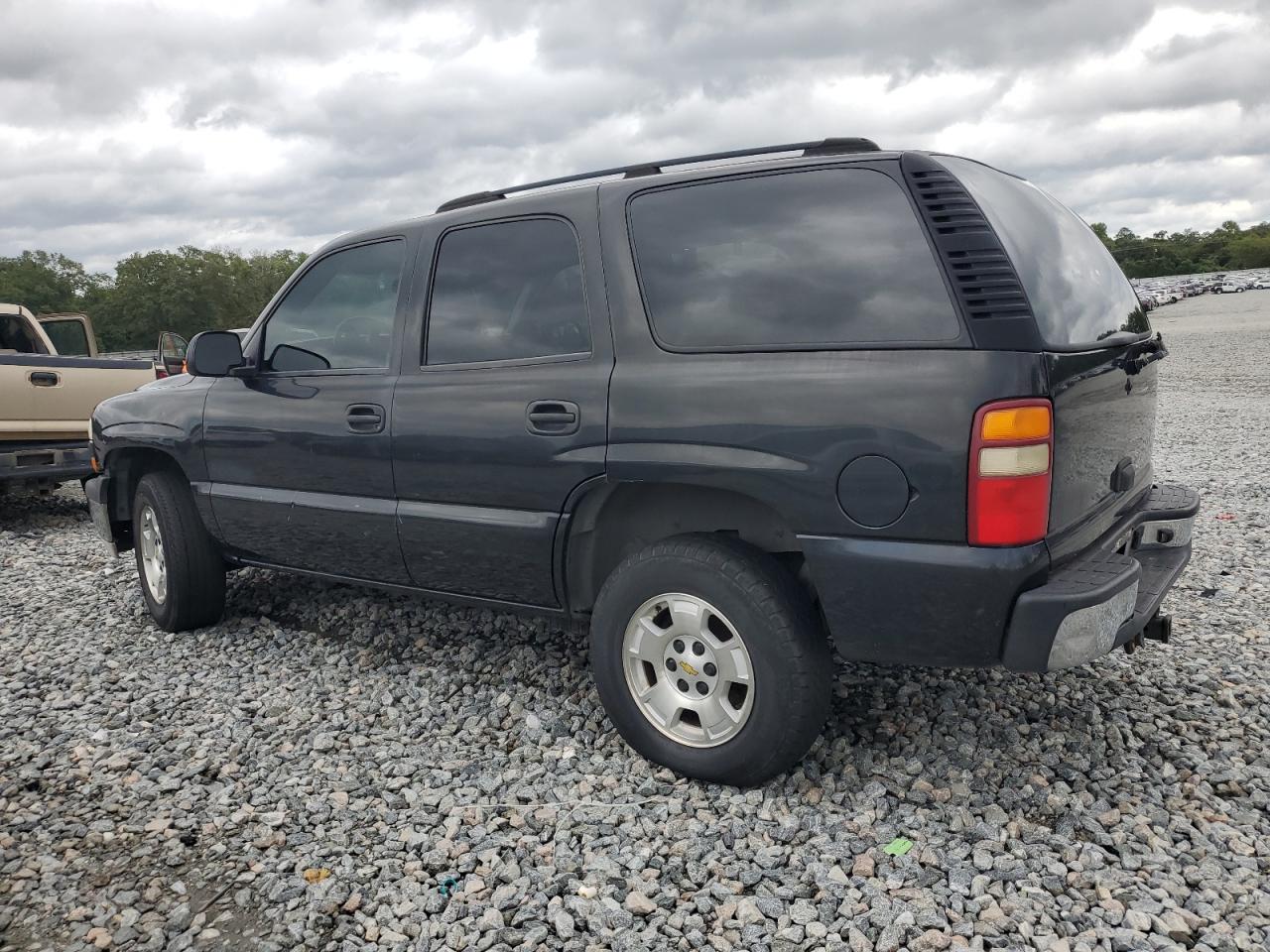 2003 Chevrolet Tahoe - Image 2