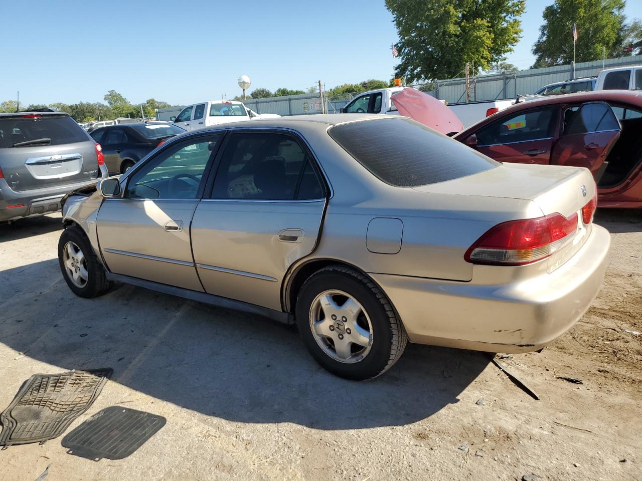 2001 Honda Accord Lx VIN: 1HGCG164X1A076847 Lot: 73748144