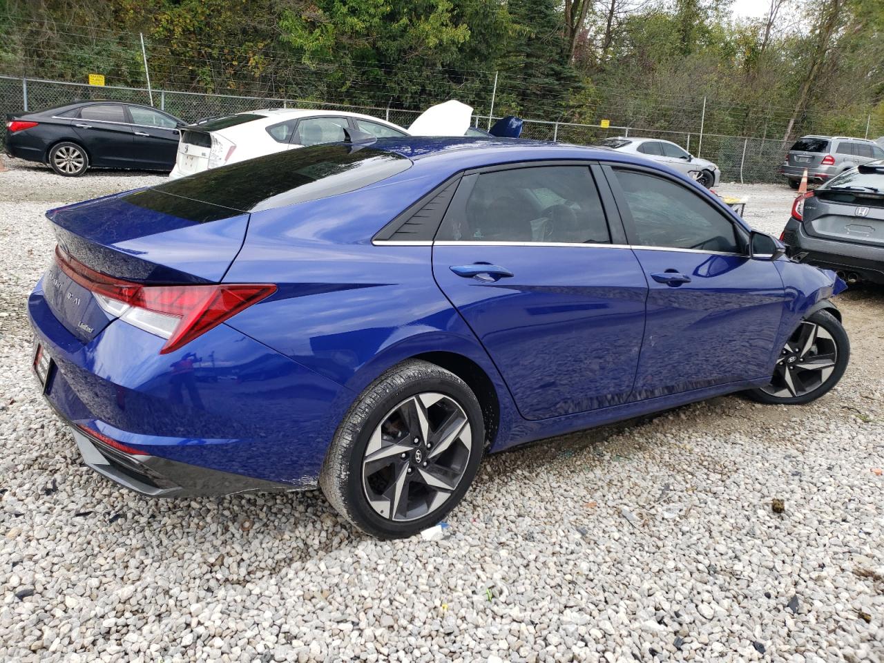 2021 Hyundai Elantra - Image 3