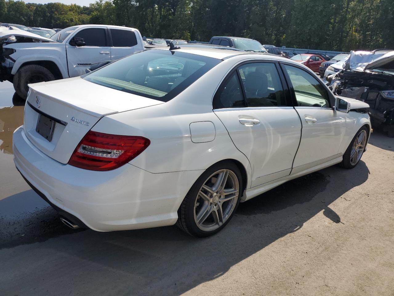 VIN WDDGF8AB7DR252993 2013 MERCEDES-BENZ C-CLASS no.3