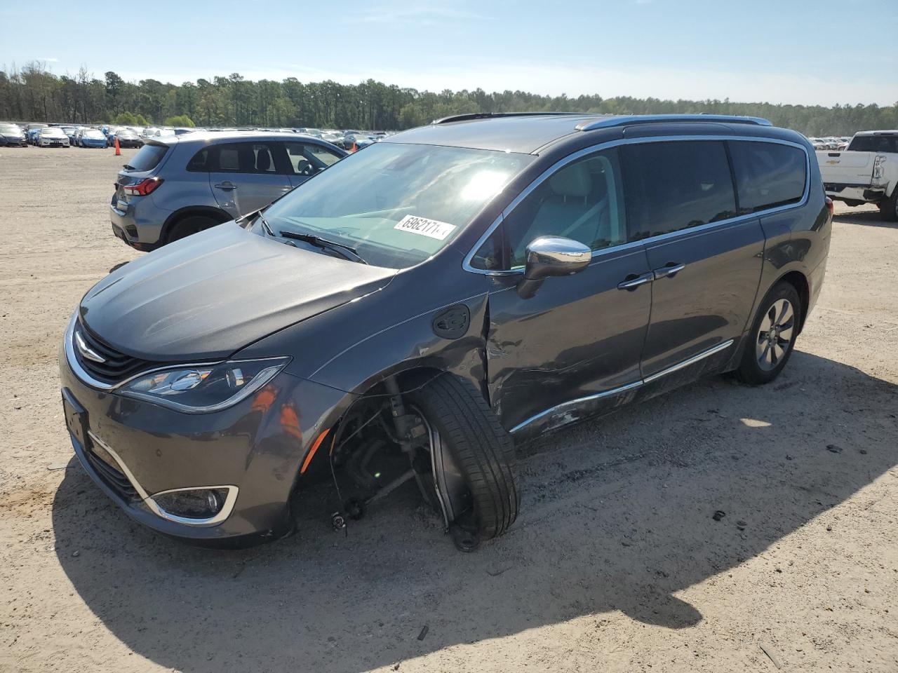 2C4RC1N74HR693926 2017 CHRYSLER PACIFICA - Image 1