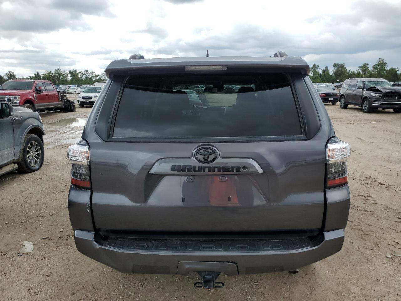 2021 Toyota 4Runner Sr5 VIN: JTEEU5JR5M5236488 Lot: 70639704