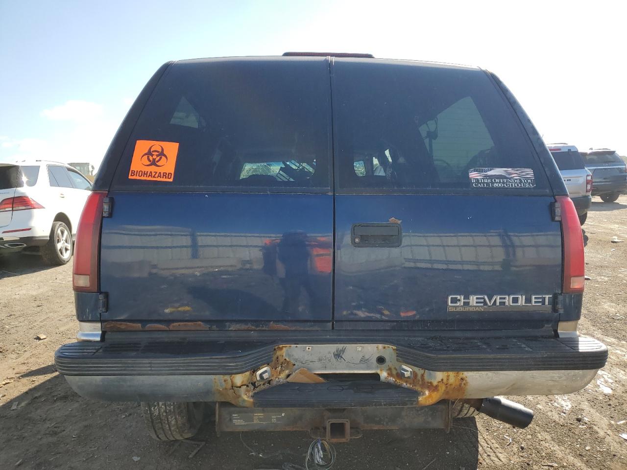 1999 Chevrolet Suburban K2500 VIN: 1GNGK26R7XJ423387 Lot: 72254674