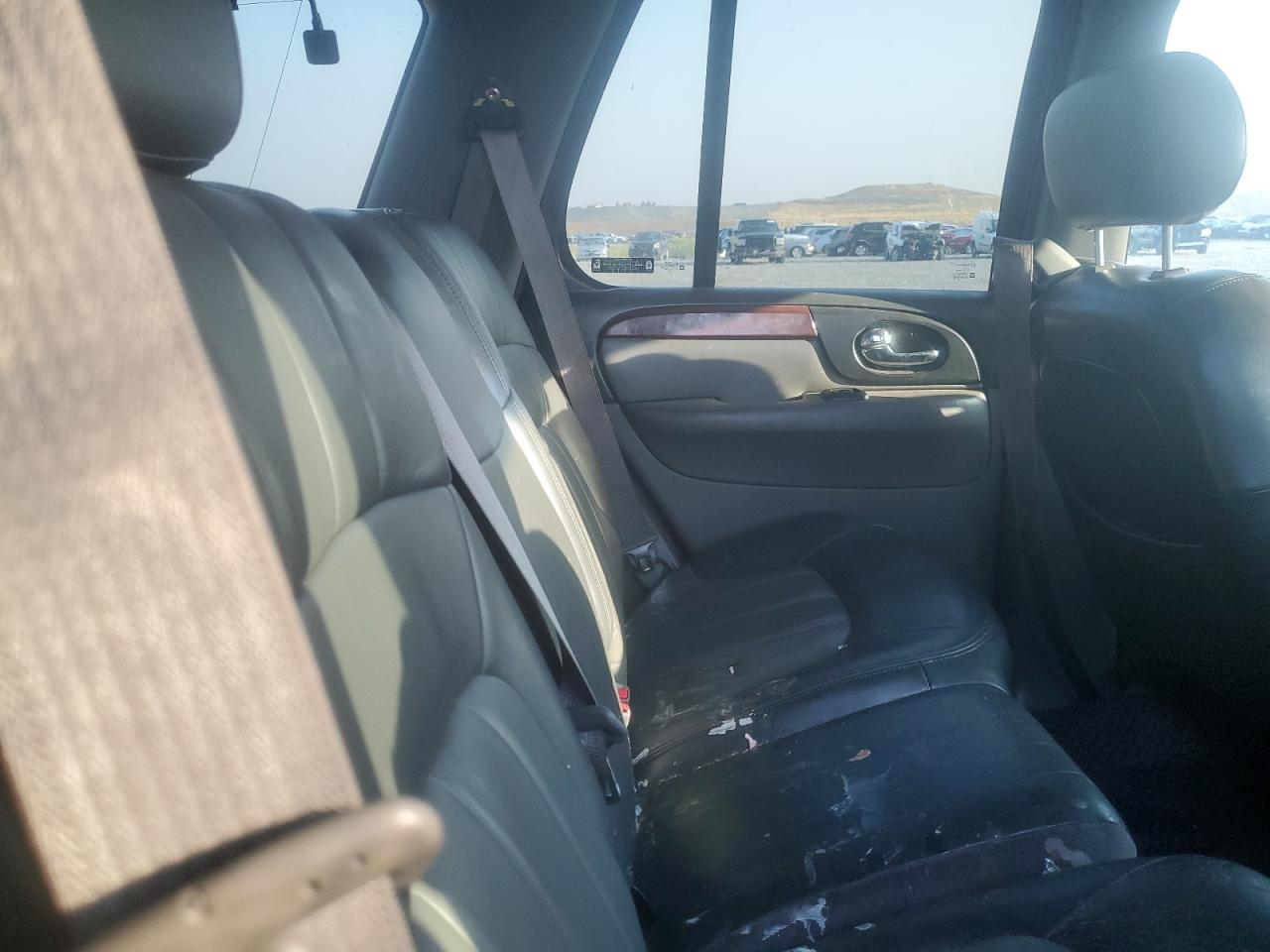 2002 GMC Envoy - Image 10