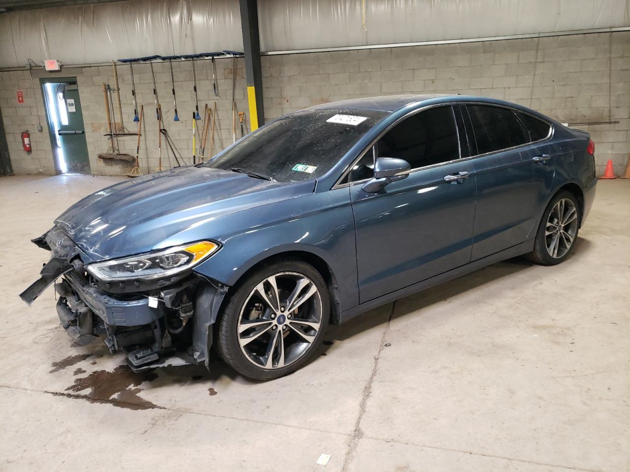 3FA6P0K92KR260233 2019 FORD FUSION - Image 1