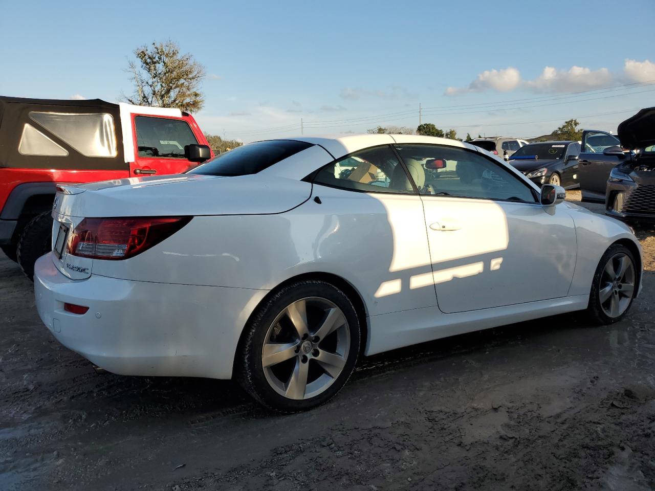 2011 Lexus IS - Image 3