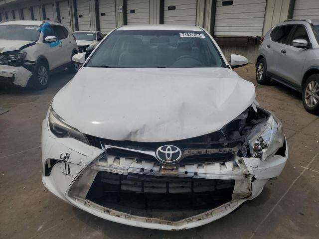  TOYOTA CAMRY 2016 Белый