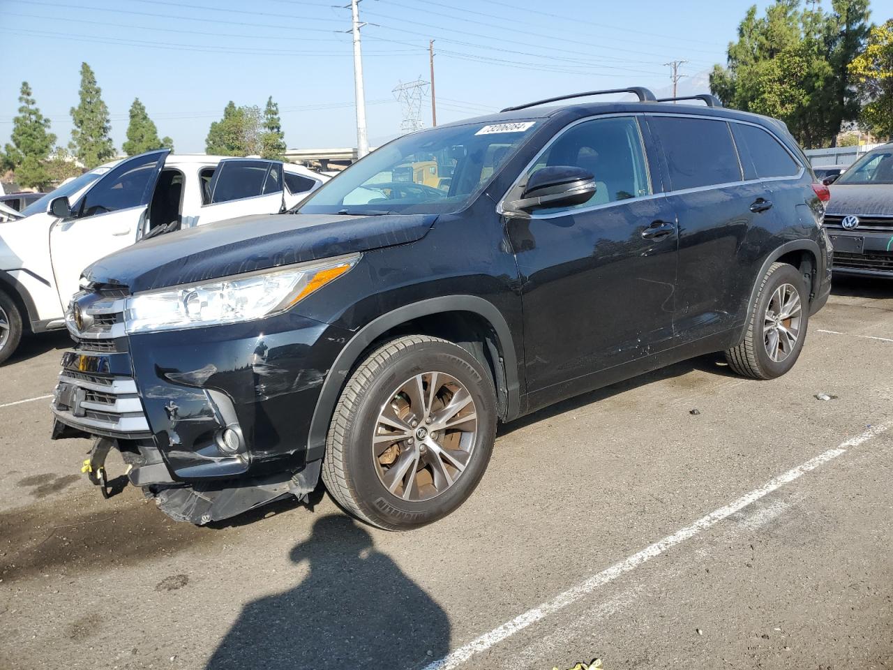 5TDZZRFH1HS189944 2017 TOYOTA HIGHLANDER - Image 1