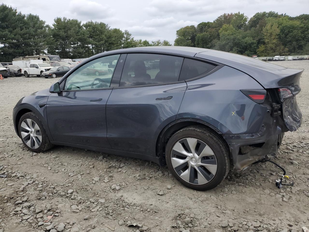 7SAYGDEEXNF320903 2022 TESLA MODEL Y - Image 2